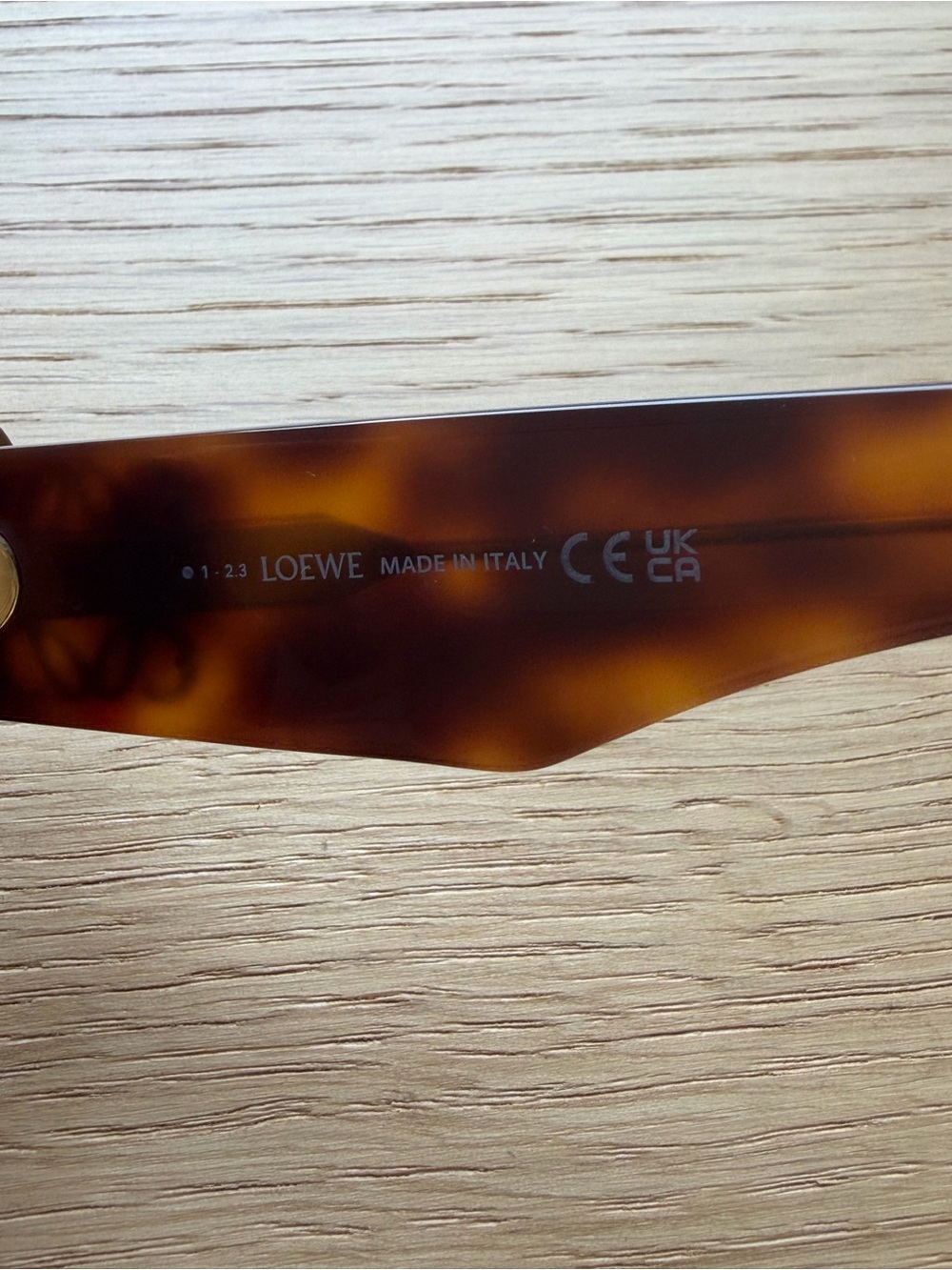 Loewe LW40036I Tortoiseshell Cat-Eye Sunglasses | Made in Italy - Picture 5 of 6